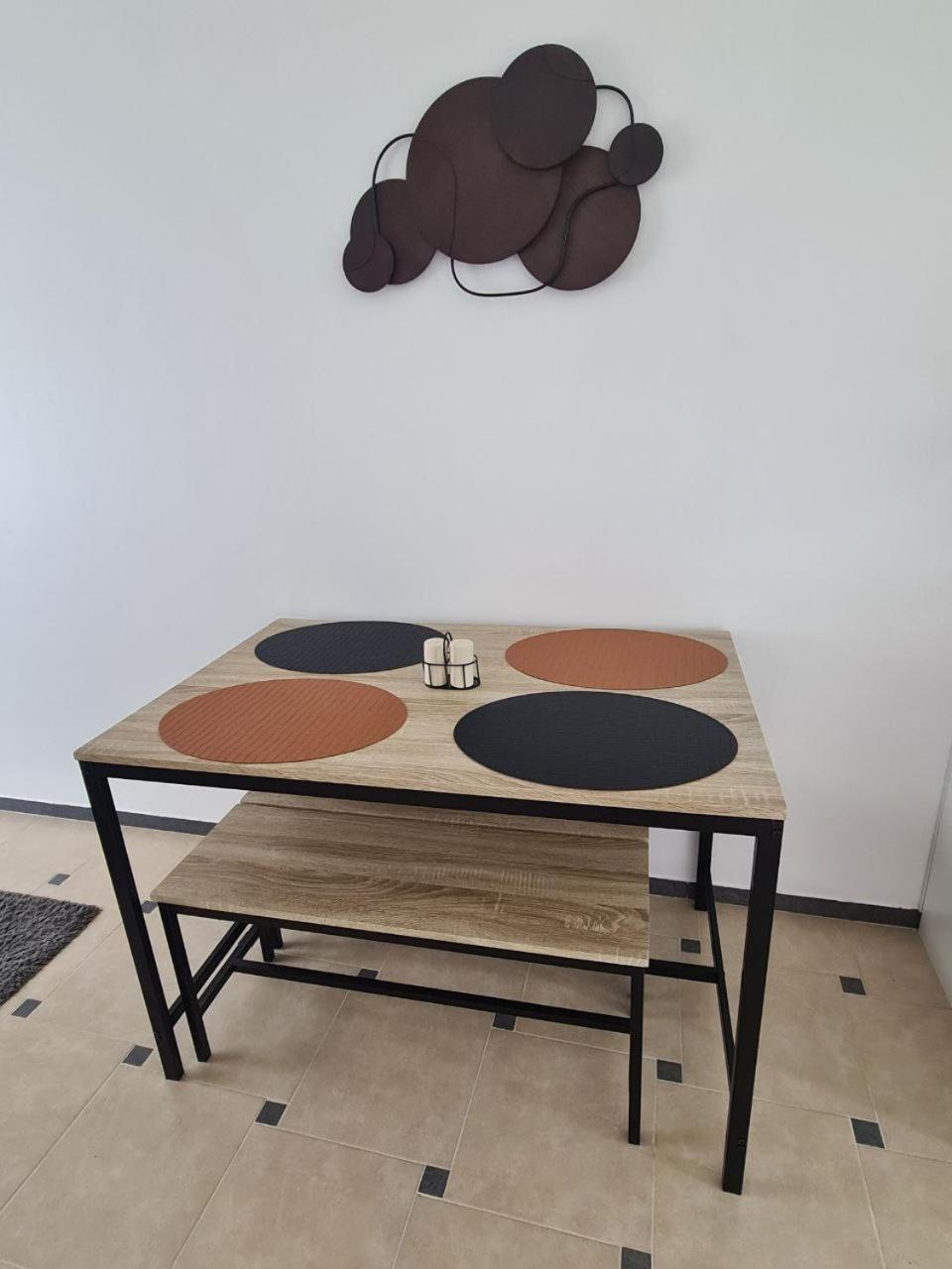 Apartment Independant Dans Zone Pavillonnaire Au Calme, Situe Entre Disneyland Et Paris