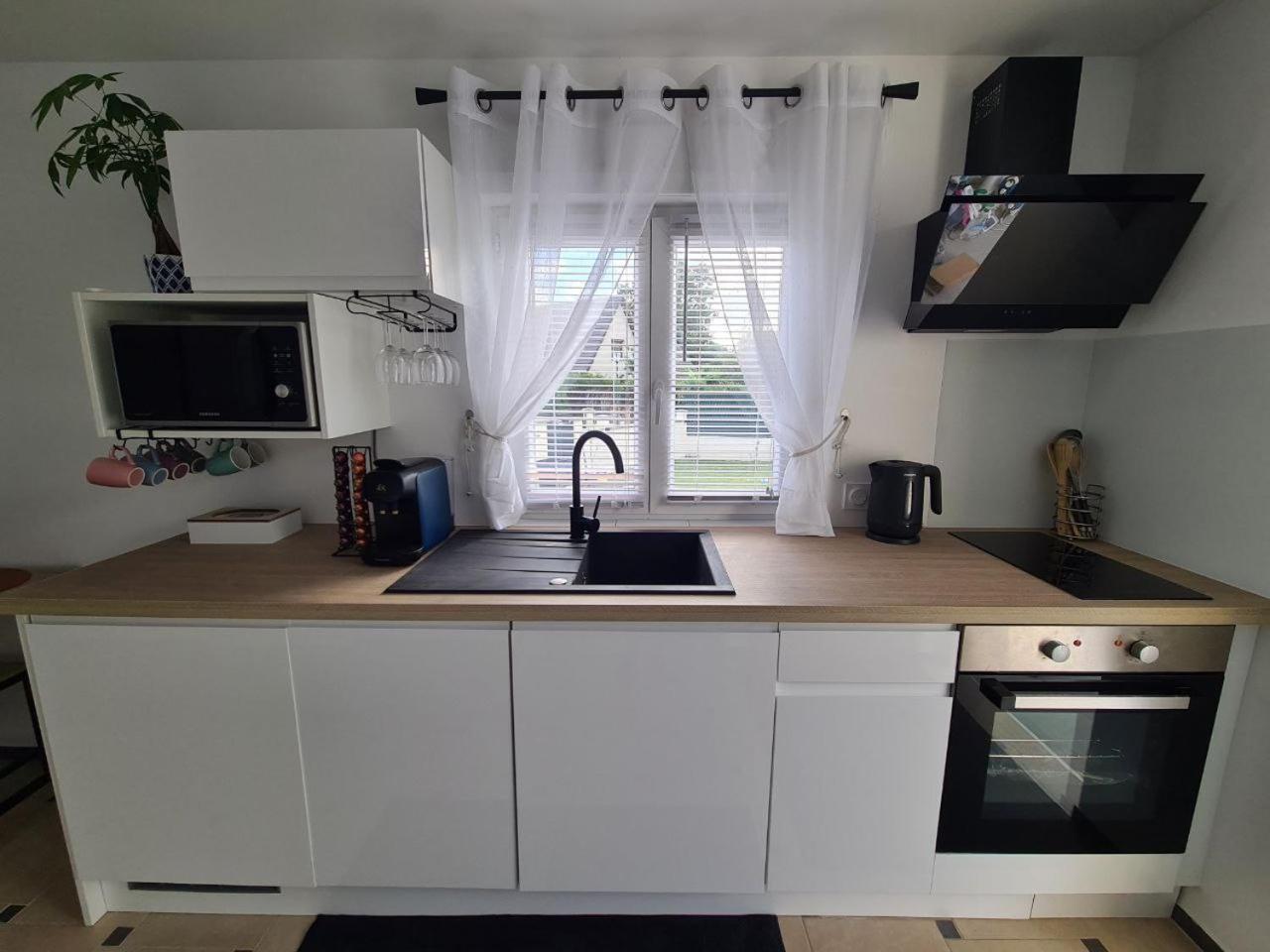 Apartment Independant Dans Zone Pavillonnaire Au Calme, Situe Entre Disneyland Et Paris